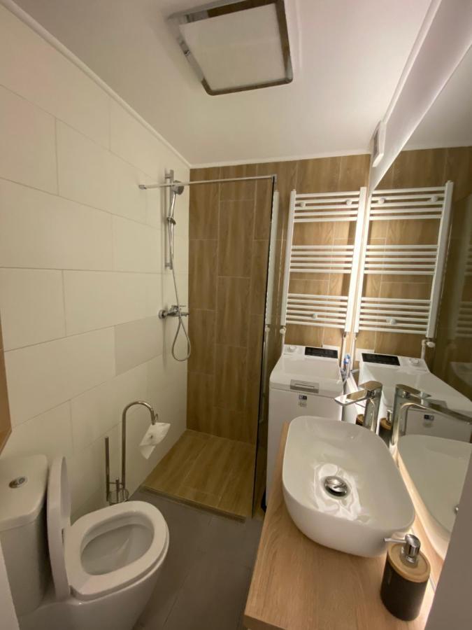 Cozy Apartment In The Business Area Of Bucarest Exterior foto